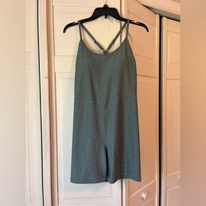 Old Navy Active Cloud+ Go-Dry Shorts Romper - Size M